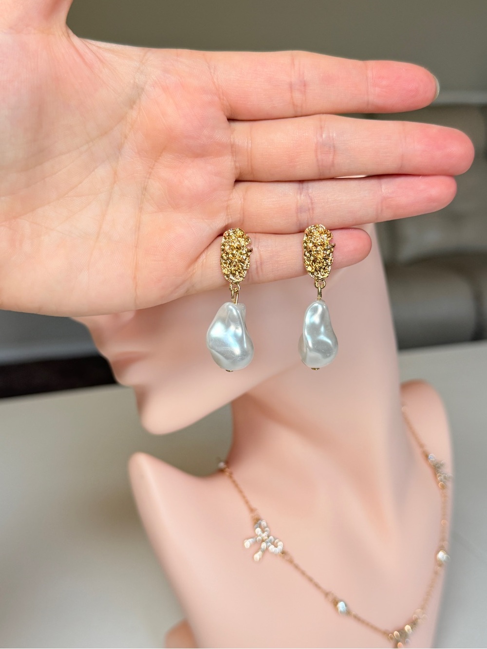 Gold Teardrop Pearl Pendant Earrings - Elegant Women's Jewelry - Picture 9 of 10